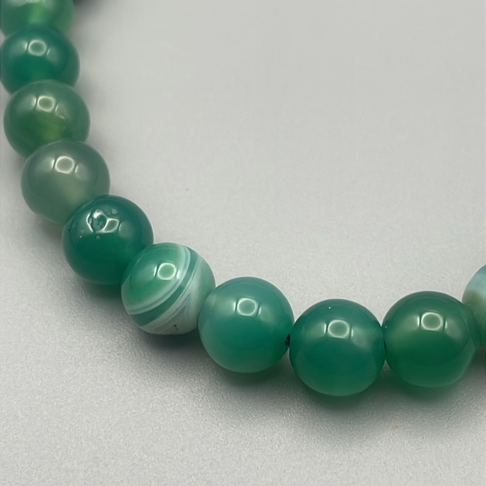 Stylish Green Beaded Bracelet - Picture 3 of 5